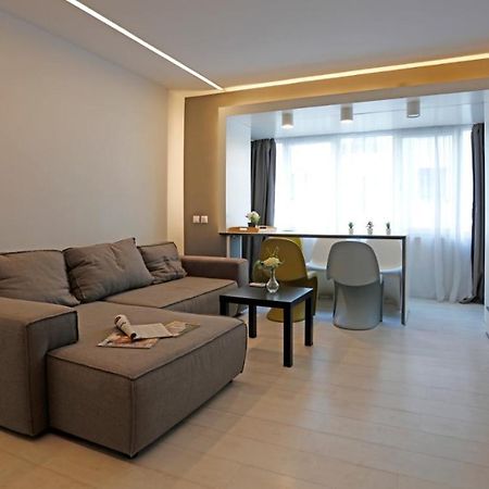 Platinum Apartment With 2 Bedrooms 布加勒斯特 外观 照片