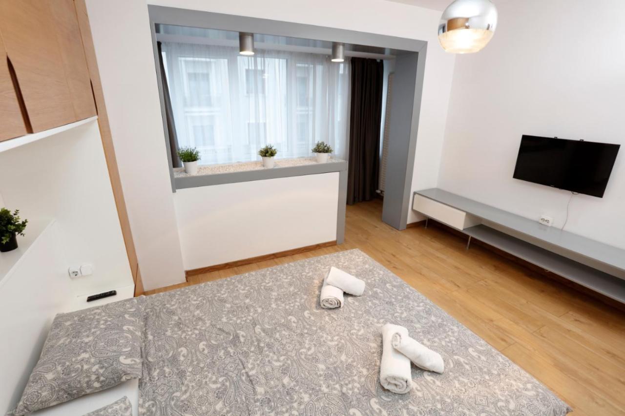 Platinum Apartment With 2 Bedrooms 布加勒斯特 外观 照片