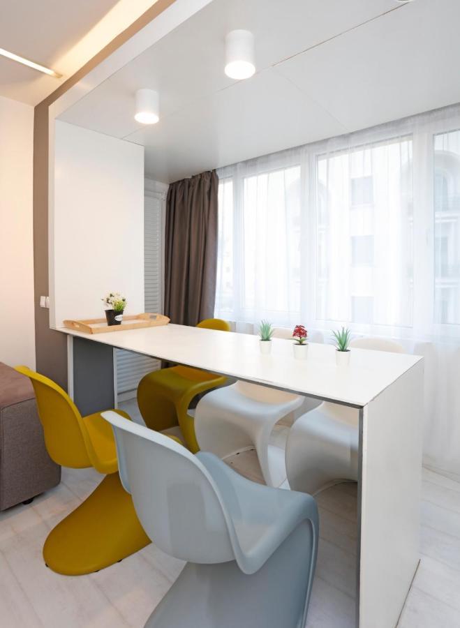 Platinum Apartment With 2 Bedrooms 布加勒斯特 外观 照片